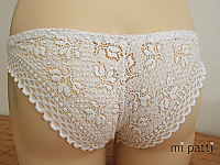 V-Lace White Flowers Boyshorts
